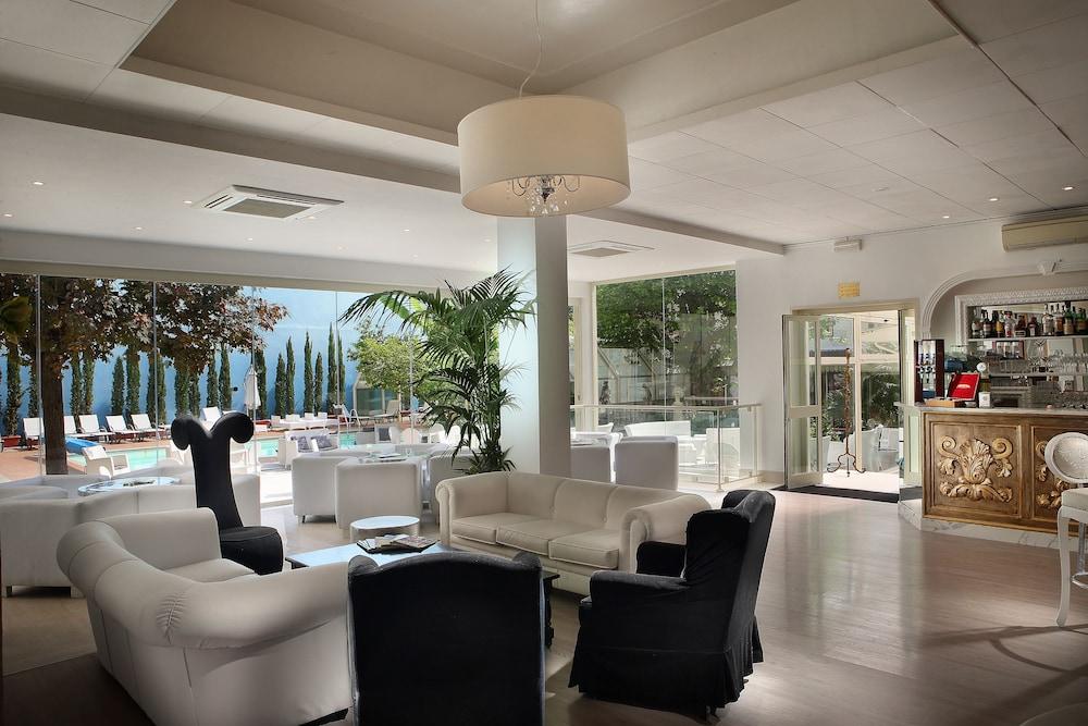 Hotel Manzoni Wellness&Spa Montecatini Terme Bagian luar foto